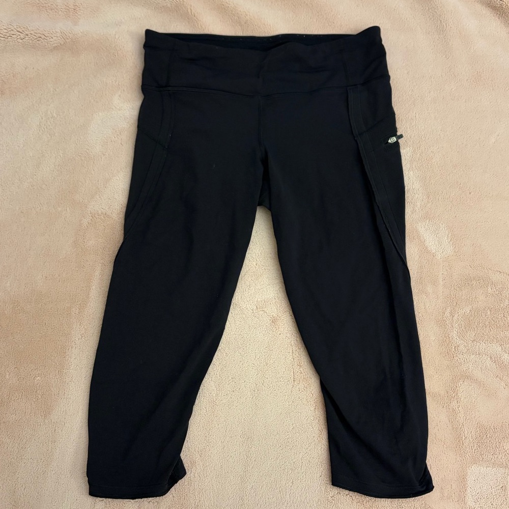 Black Cropped lululemon Leggings